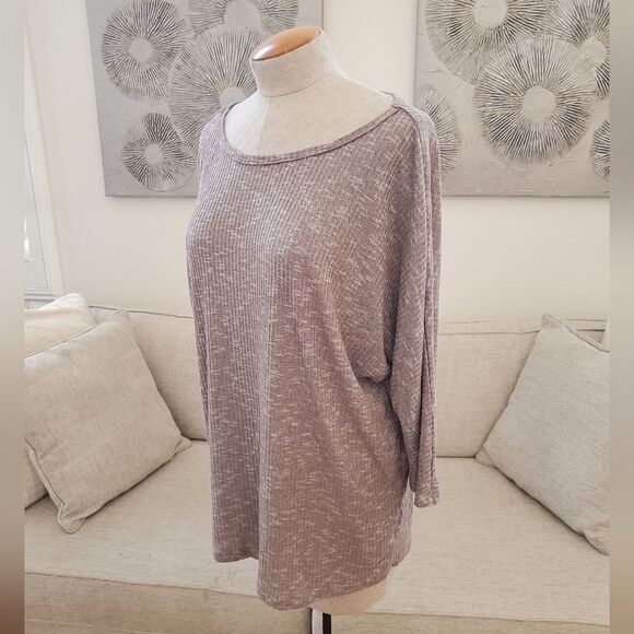 Slink 3/4 Sleeve Top - Picture 4 of 11